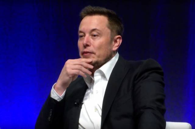Elon Musk：10年内，美国超一半的新车将是电动车